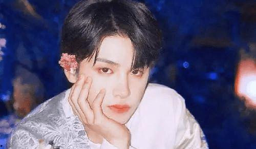 黄明昊八卦,揭秘明星背后的真实生活与情感纠葛